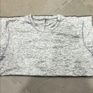 Men’s lululemon Gray Short Sleeve T-Shirt